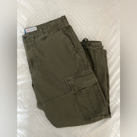 Old Navy Pants Mens Green Old Navy Cargo Pants 36x3 Poshmark